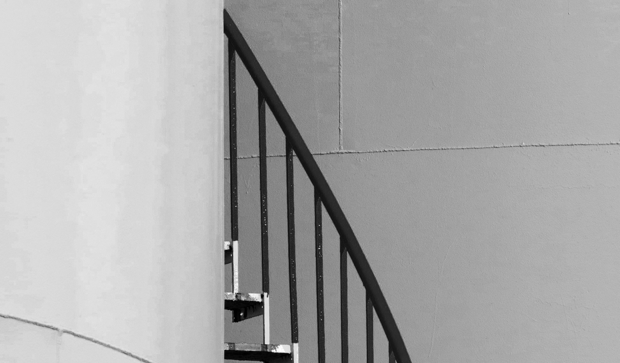 Conception et installation de garde-corps et mains-courantes
