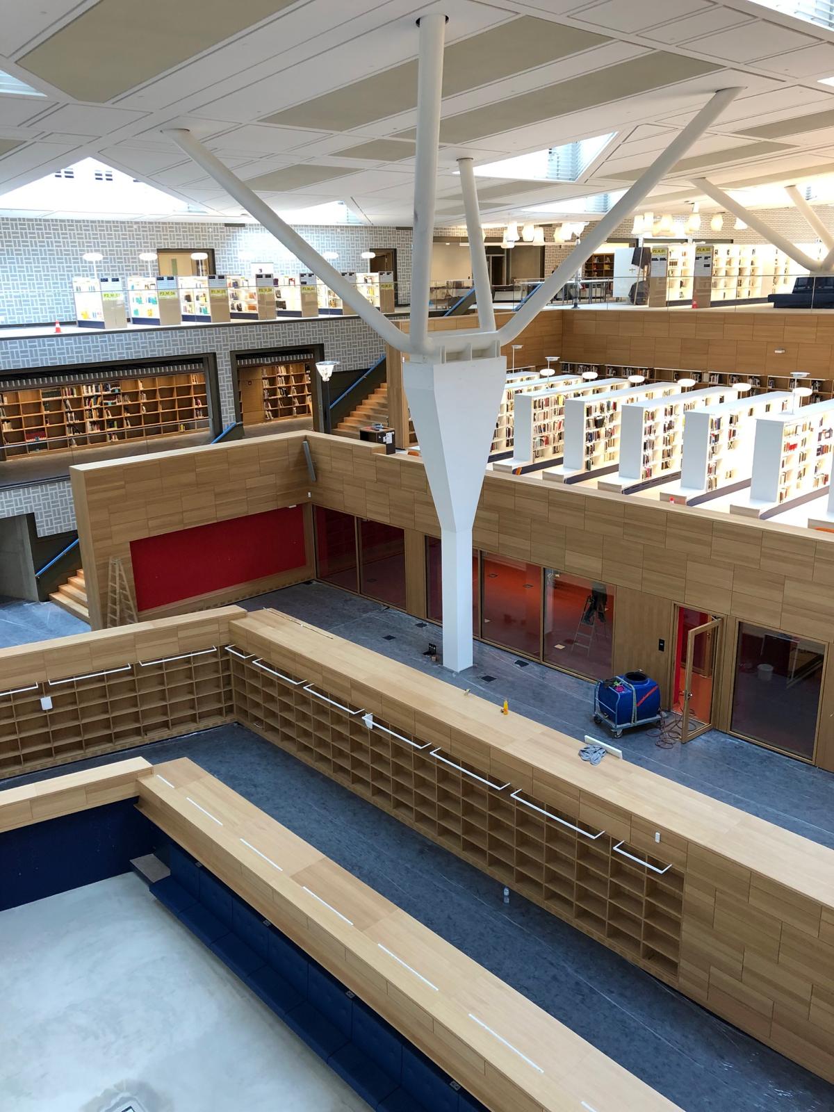 New National Library - Quadripodes under the roof