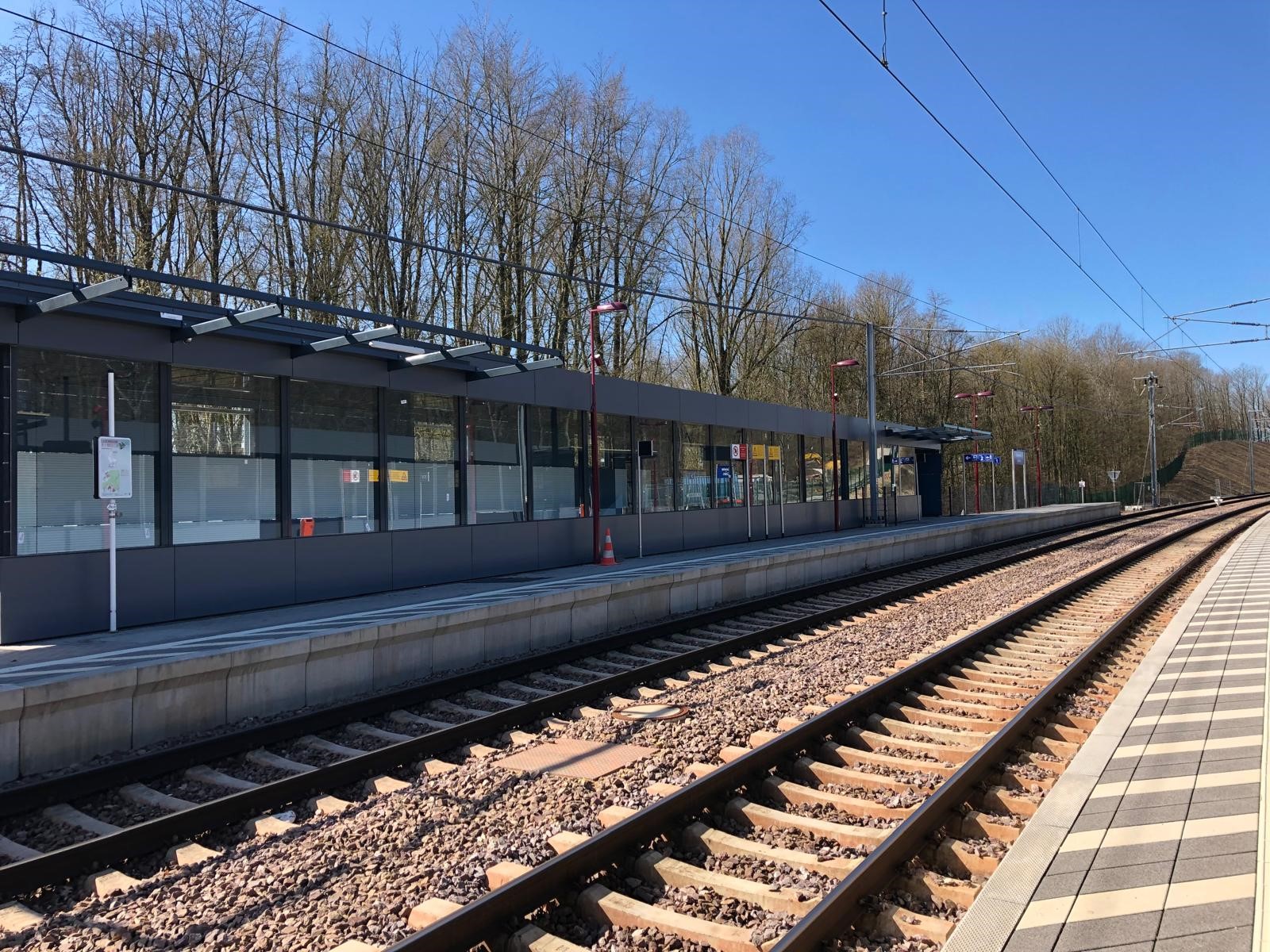 Arrêt de Contern - Couverture sur escaliers 1